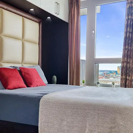 Excel Centre 2 Bedroom Flat In East London